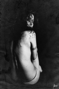 La jeune femmeXochik Portrait femme noir et blanc Christina Alonso Photographies ©